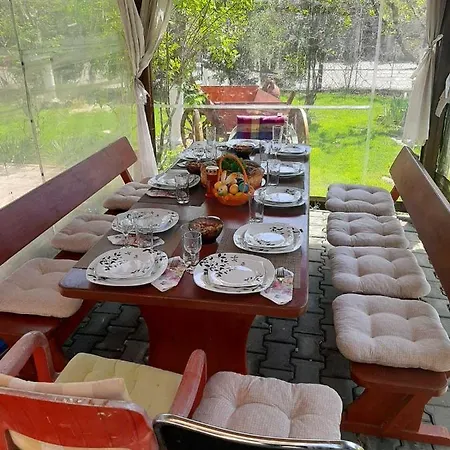 градина 度假居 阿赫洛伊