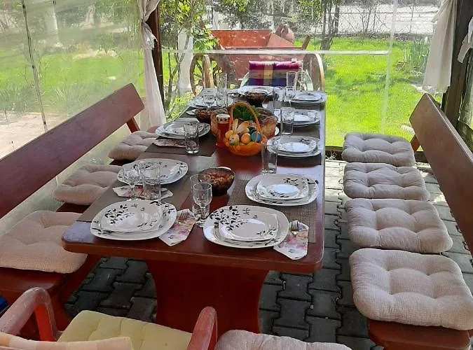 градина Case de vacanță Aheloi